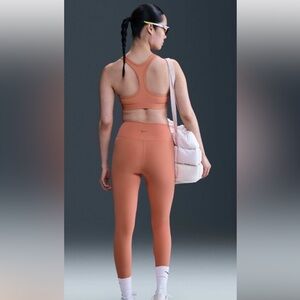 Nike Peach Leggings